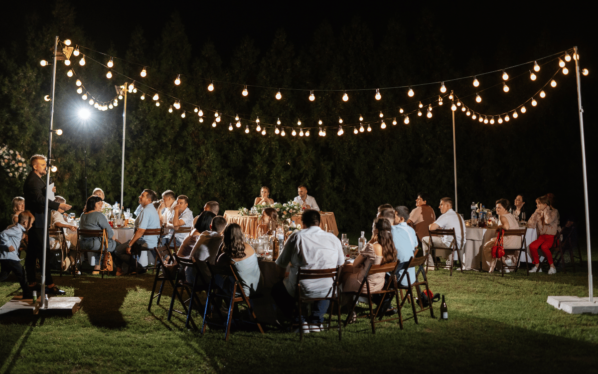 Exterior de la Masía en Sant Cugat rodeada de naturaleza en Can Mauri